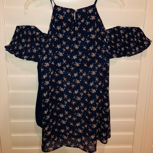 Nine Britton Kourtnie Cold Shoulder Blouse - Picture 3 of 4